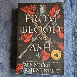 From Blood and Ash (Book #1)‎ by Jennifer Armentrout - Softcover